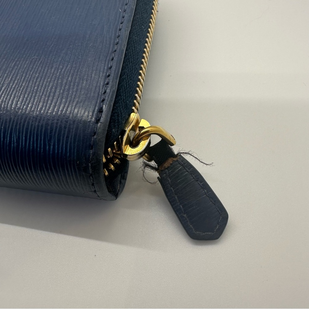 Prada Vitello Move Saffiano Leather Gold Hardware Long Continental Wallet - Picture 3 of 14